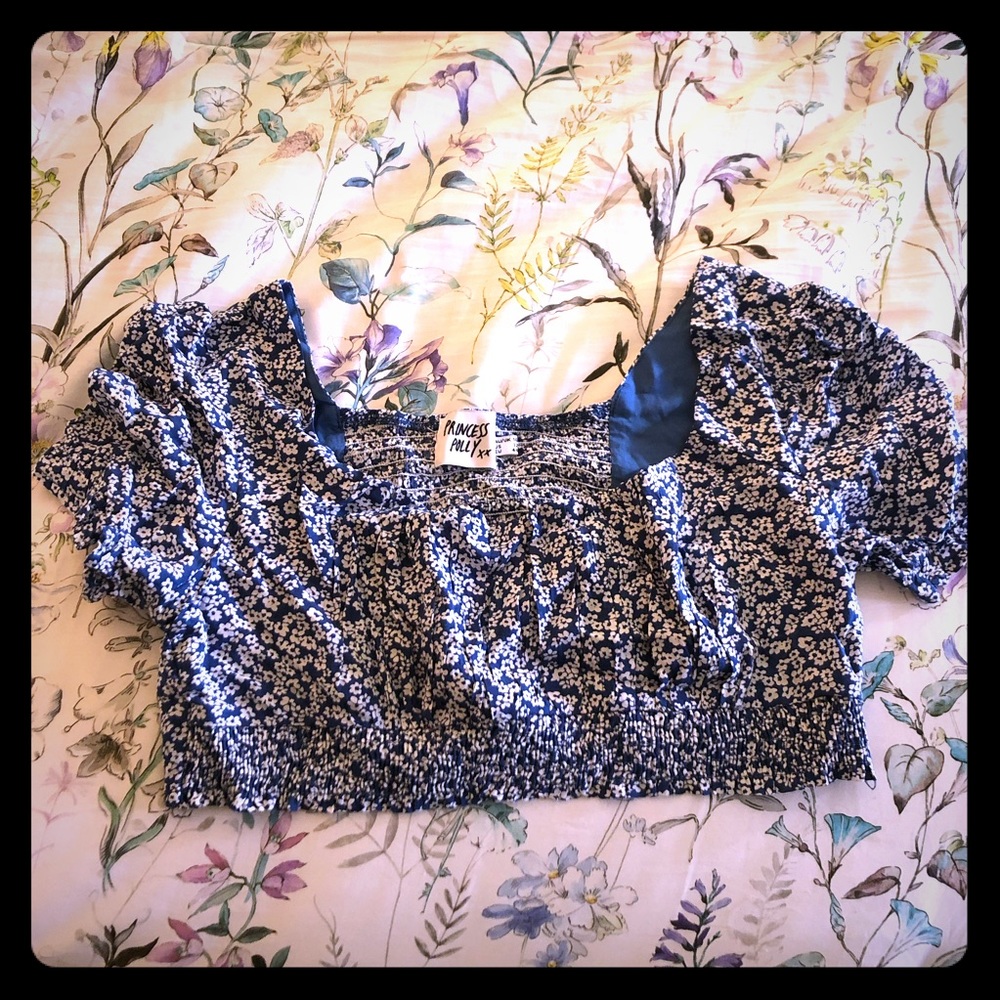 Blue floral crop top